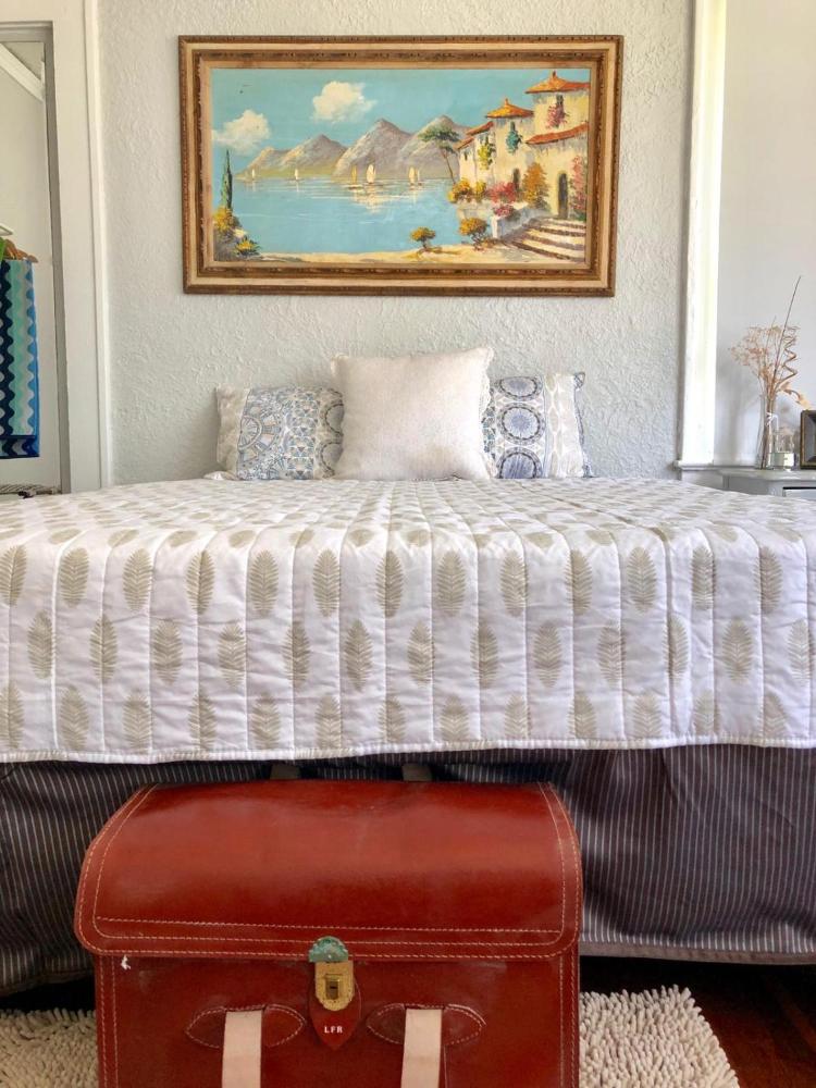 Queen Room interior